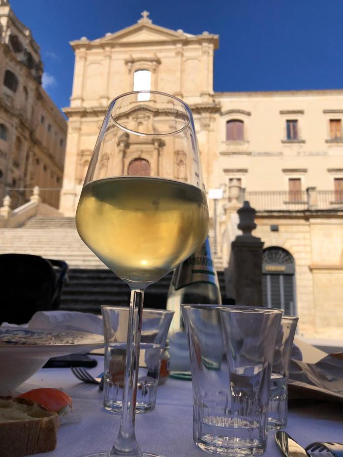 Tannur Del Carmine Villa Noto Eksteriør billede